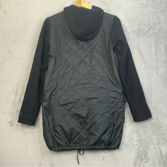 ICEBREAKER Merinoloft Departure Quilted Jacket. Black insulated wool. Size Med. - Picture 3 of 8